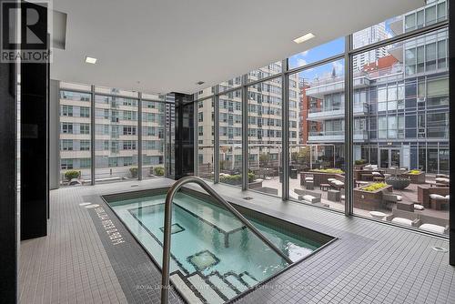 613 - 98 Lillian Street, Toronto, ON - Indoor Photo Showing Other Room With In Ground Pool