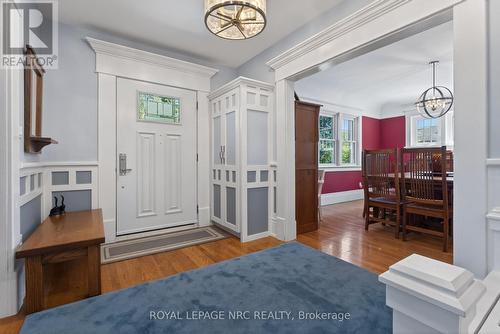 Many period features to appreciate. - 260 Main Street E, Grimsby (Grimsby East), ON - Indoor