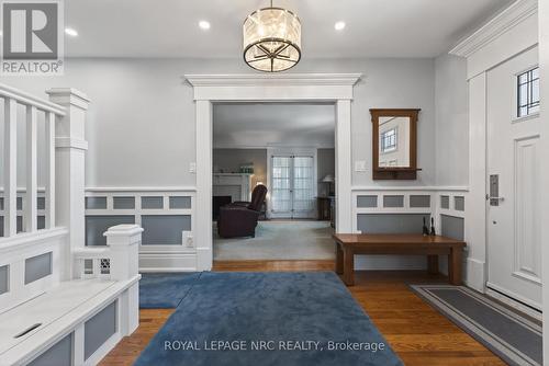 Foyer views into living room. - 260 Main Street E, Grimsby (Grimsby East), ON - Indoor Photo Showing Other Room