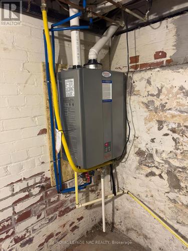 Tankless hot water. - 260 Main Street E, Grimsby (Grimsby East), ON - Indoor Photo Showing Basement