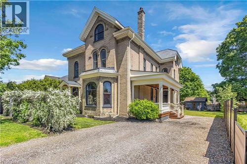 18 HAWARDEN Avenue  Brantford, ON N3T 4H3