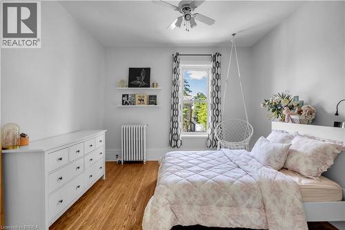 18 Hawarden Avenue, Brantford, ON - Indoor Photo Showing Bedroom