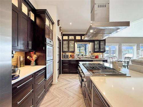 34 Lakeview Drive, Brandon, MB - Indoor Photo Showing Kitchen