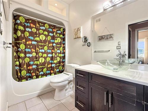 34 Lakeview Drive, Brandon, MB - Indoor