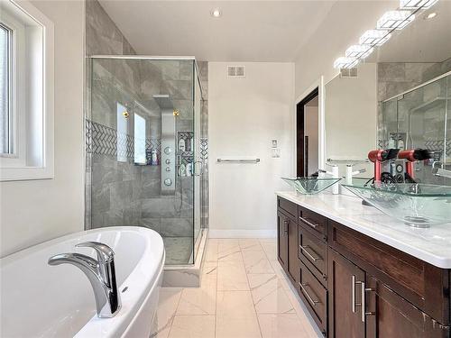 34 Lakeview Drive, Brandon, MB - Indoor Photo Showing Bathroom