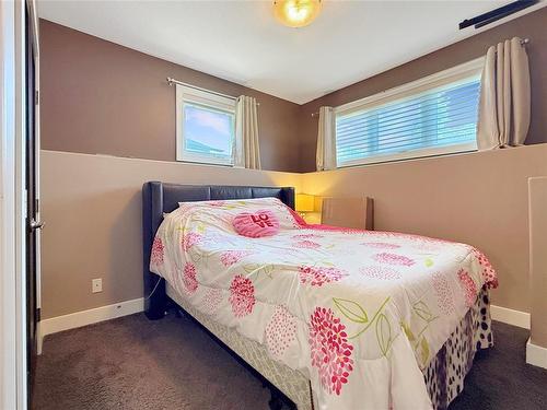 34 Lakeview Drive, Brandon, MB - Indoor Photo Showing Bedroom
