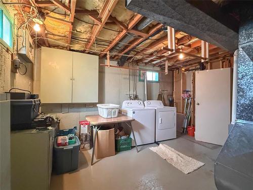 64 Noonan Drive, Brandon, MB - Indoor Photo Showing Laundry Room