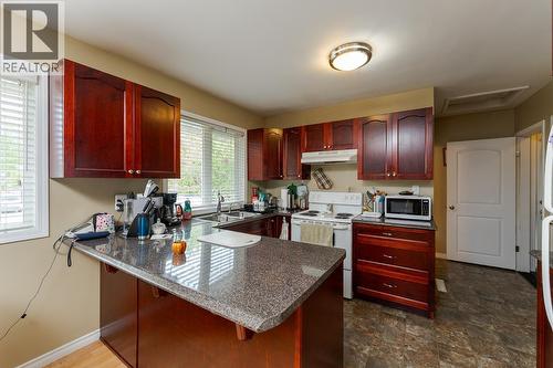 1321 Douglas Street, Prince George, BC - Indoor Photo Showing Kitchen