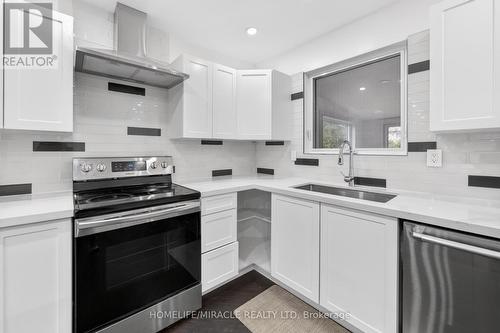 81 Watson Crescent, Brampton, ON - Indoor Photo Showing Kitchen