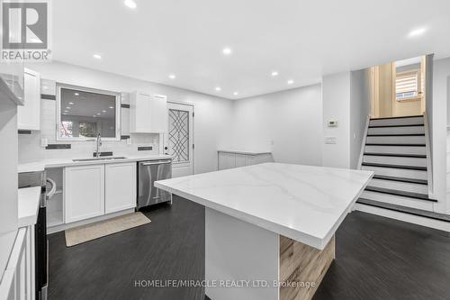 81 Watson Crescent, Brampton, ON - Indoor Photo Showing Kitchen