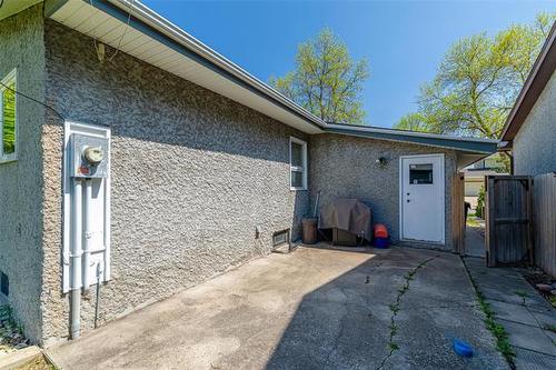 190 Willowbend Cr, Winnipeg, MB 