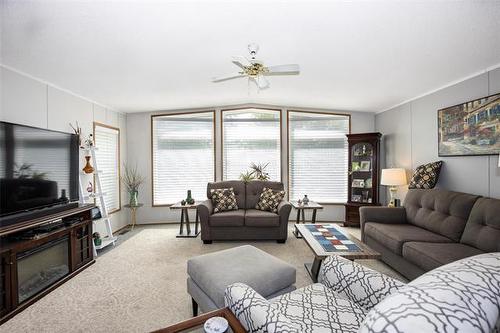 42 Village Dr, Ste Anne, MB 