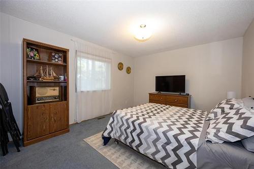 42 Village Dr, Ste Anne, MB 