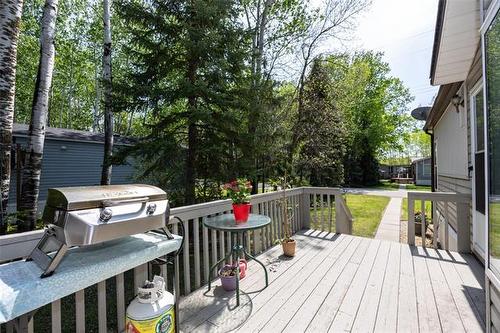 42 Village Dr, Ste Anne, MB 