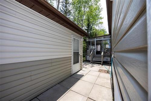 42 Village Dr, Ste Anne, MB 