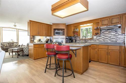 42 Village Dr, Ste Anne, MB 
