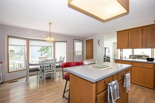 42 Village Dr, Ste Anne, MB 