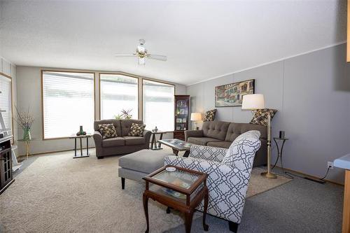 42 Village Dr, Ste Anne, MB 