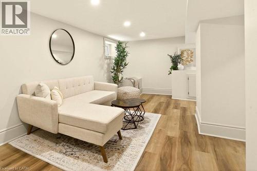106 Grosvenor Avenue N, Hamilton, ON - Indoor Photo Showing Other Room