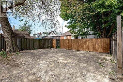 106 Grosvenor Avenue N, Hamilton, ON - Outdoor