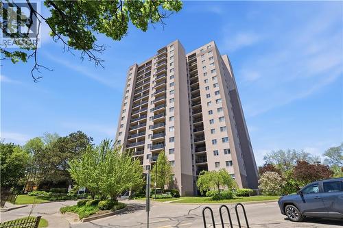 975 WARWICK Court Unit# 1005  Burlington, ON L7T 3Z7