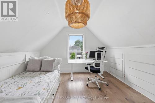 23 East 21St Street, Hamilton, ON - Indoor Photo Showing Bedroom