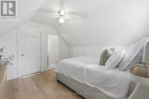 23 East 21St Street, Hamilton, ON - Indoor Photo Showing Bedroom