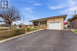 68 NUGENT DRIVE  Hamilton, ON L8H 2M8