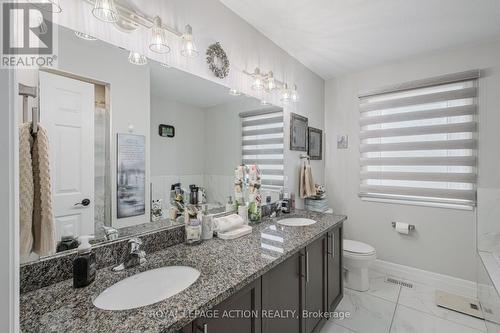 87 Grandville Circle, Brant, ON - Indoor Photo Showing Bathroom