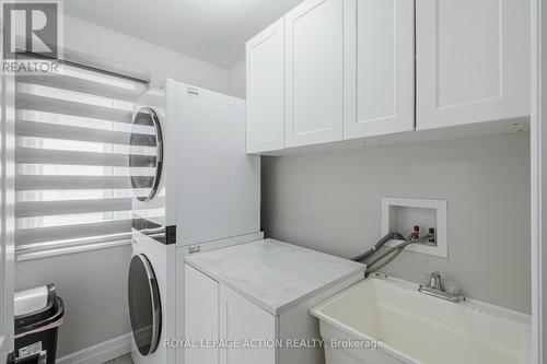 87 Grandville Circle, Brant, ON - Indoor Photo Showing Laundry Room