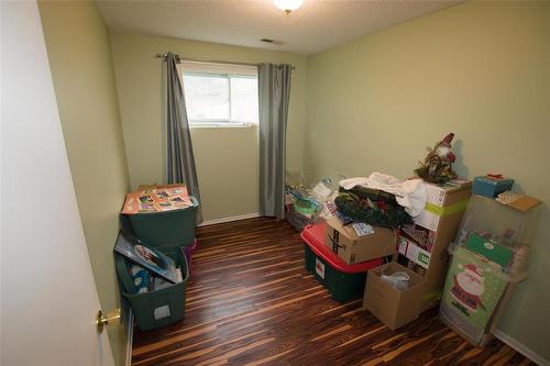 64 Kersey Bay, Winnipeg, MB - Indoor