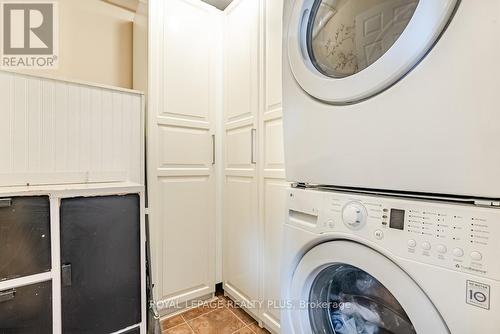 27 Sora Drive, Mississauga, ON - Indoor Photo Showing Laundry Room