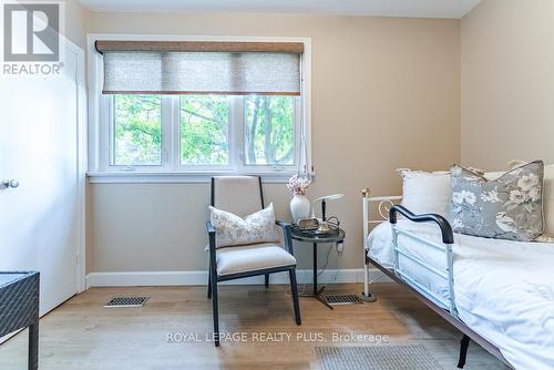 27 Sora Drive, Mississauga, ON - Indoor Photo Showing Bedroom