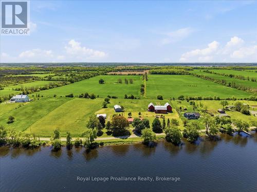 906 N BIG ISLAND ROAD  Prince Edward County (Sophiasburg Ward), ON K0K 1W0