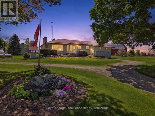 906 N Big Island Road, Prince Edward County (Sophiasburg Ward), ON - Outdoor