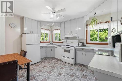 906 N Big Island Road, Prince Edward County (Sophiasburg Ward), ON - Indoor Photo Showing Kitchen