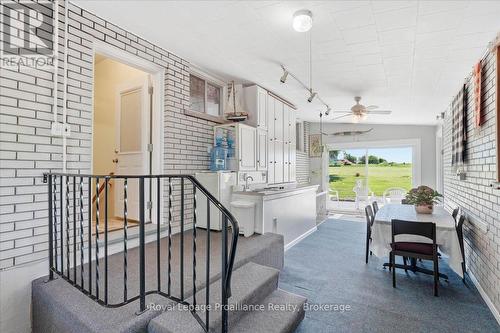 906 N Big Island Road, Prince Edward County (Sophiasburg Ward), ON -  With Exterior