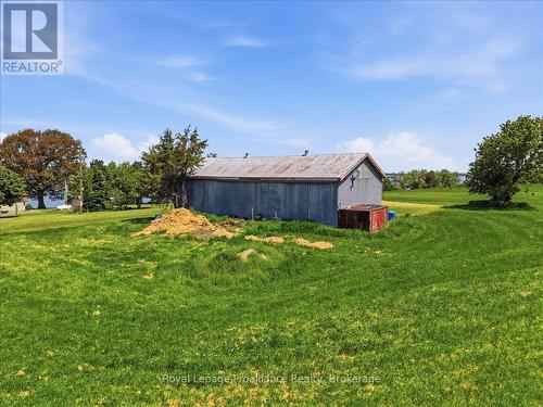 906 N Big Island Road, Prince Edward County (Sophiasburg Ward), ON - Outdoor