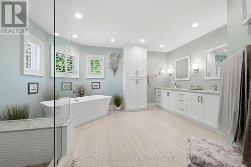 25 Gollop Crescent, Halton Hills, ON - Indoor Photo Showing Bathroom