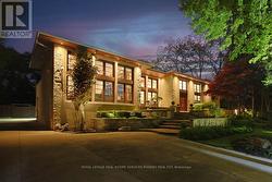 1188 BIRCHVIEW DRIVE Mississauga, ON L5H 3C8