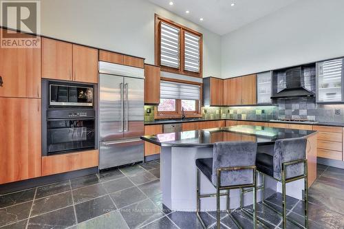 1188 Birchview Drive, Mississauga, ON - Indoor Photo Showing Kitchen With Stainless Steel Kitchen With Upgraded Kitchen