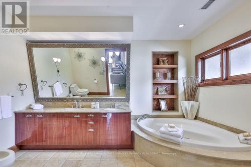 1188 Birchview Drive, Mississauga, ON - Indoor Photo Showing Bathroom