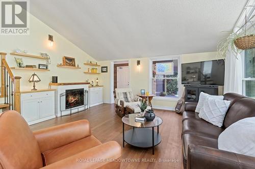 12072 Sixth Line, Halton Hills, ON - Indoor Photo Showing Living Room With Fireplace