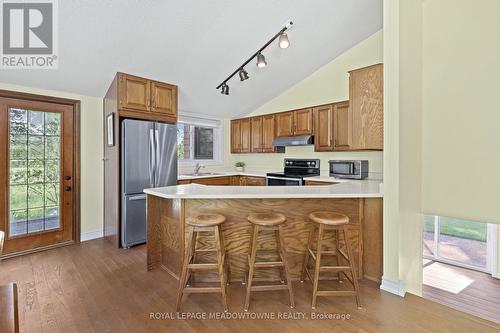 12072 Sixth Line, Halton Hills, ON - Indoor Photo Showing Kitchen With Double Sink