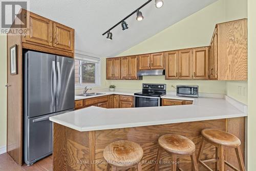 12072 Sixth Line, Halton Hills, ON - Indoor Photo Showing Kitchen With Double Sink
