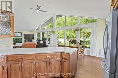12072 Sixth Line, Halton Hills, ON - Indoor Photo Showing Kitchen