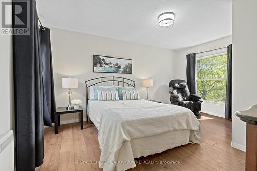 12072 Sixth Line, Halton Hills, ON - Indoor Photo Showing Bedroom