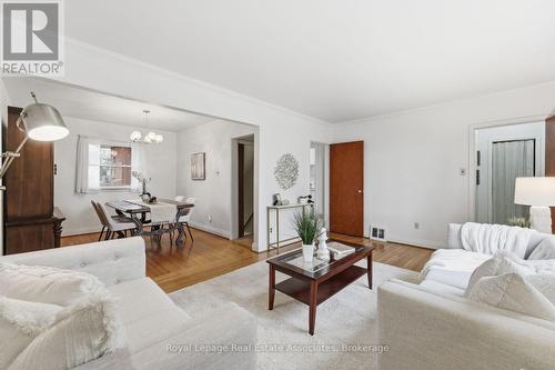 68 Gair Drive, Toronto, ON - Indoor Photo Showing Living Room