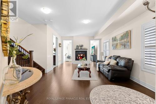 1214 Shankel Road, Oshawa, ON - Indoor Photo Showing Living Room