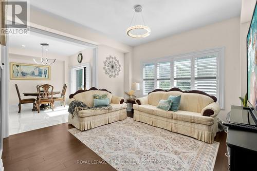 1214 Shankel Road, Oshawa, ON - Indoor Photo Showing Living Room